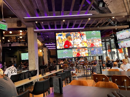 Tom's Watch Bar - Coors Field by null