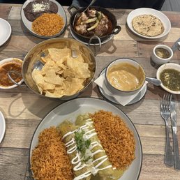 Crab & Shrimp and Chicken Enchiladas Carnitas Jalapeño Cheese Dip Crab & Shrimp and Chicken Enchiladas Carnitas Jalapeño Cheese Dip