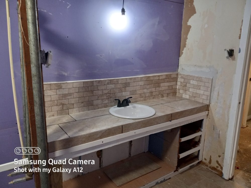 Slide of R&J Perez General Contractors