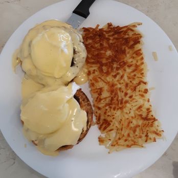 Ellen's Kitchen - Crab Cake Benedict with Hashbrowns - Diners Near Me - Neptune Beach, Florida Ellen's Kitchen - Crab Cake Benedict with Hashbrowns - Diners Near Me - Neptune Beach, Florida