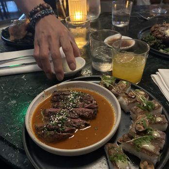 Earls Kitchen + Bar - Steak and sushi - New American Near Me - Boston, Massachusetts Earls Kitchen + Bar - Steak and sushi - New American Near Me - Boston, Massachusetts