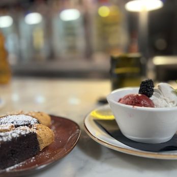 Forma Santa Monica - Mixed berry sorbeto with vanilla gelato, brownie and biscotti plate - Italian Near Me - Santa Monica, California Forma Santa Monica - Mixed berry sorbeto with vanilla gelato, brownie and biscotti plate - Italian Near Me - Santa Monica, California