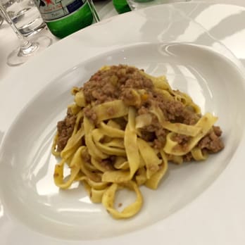 Pavarotti - Tagliatelle al ragù (15€ - Inserito Menù Opera 35€) - Lounges Near Me - Milan, Michigan