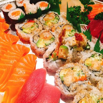 Lola Sushi - Combo C - Sushi Bars Near Me - Toronto, Ontario
