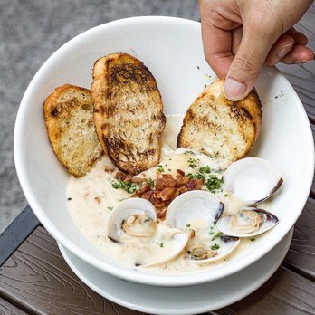Limericks Tavern - Clam Chowder @huangryfoodie - New American Near Me - Alhambra, California Limericks Tavern - Clam Chowder @huangryfoodie - New American Near Me - Alhambra, California