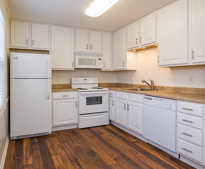 SALEM RIDGE APARTMENTS 12 Photos 231 Brierhurst Rd, WinstonSalem