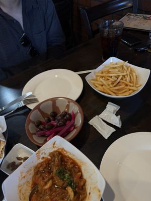 Mona’s Kitchen – Lebanese Food & Delivery & Catering by null