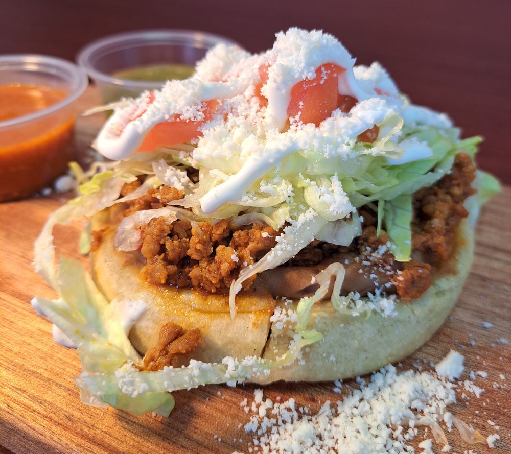 El Lechon Kitchen Logo