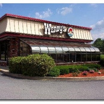 Wendy's - the front of the restaurant - Burgers Near Me - Catoosa, Oklahoma Wendy's - the front of the restaurant - Burgers Near Me - Catoosa, Oklahoma