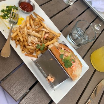 Lighthouse - Food lobster roll - Breakfast & Brunch Near Me - Newport Beach, California