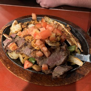 El Aguila Dorada - Sizzling Fajitas - Mexican Near Me - Bayonne, New Jersey