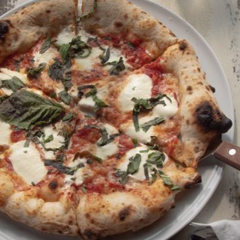 Da Vinci - Pizza Near Me - Bloomington, Indiana