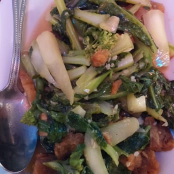 Salatip - Crunchy pork with chinese broccoli. My boyfriend's favorite - Thai Near Me - Lancaster, California