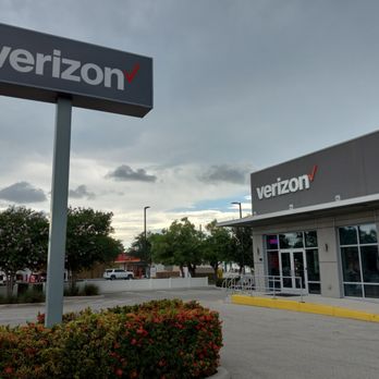 Verizon - Mobile Phones Near Me - Cape Coral, Florida Verizon - Mobile Phones Near Me - Cape Coral, Florida