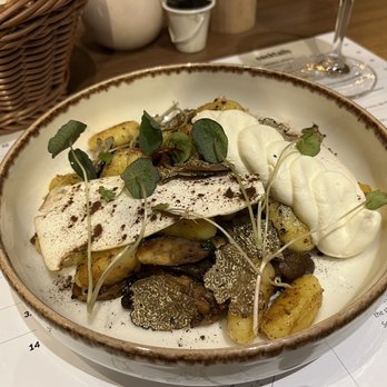 Zafishowani - GNOCCHI z palona maka, swiezymi borowikami, lesnymi grzybami, ricotta i jesienna trufla - Polish Near Me - Gdańsk, PM