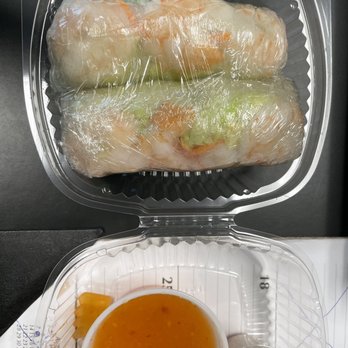 Mae Kong Thai Restaurant - Summer rolls perfectly packaged - Thai Near Me - New Britain, Connecticut Mae Kong Thai Restaurant - Summer rolls perfectly packaged - Thai Near Me - New Britain, Connecticut