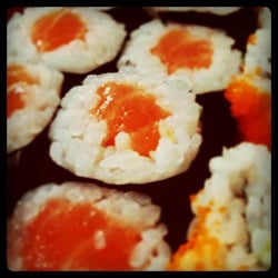 Kikko Grill & Sushi - sake maki sushi