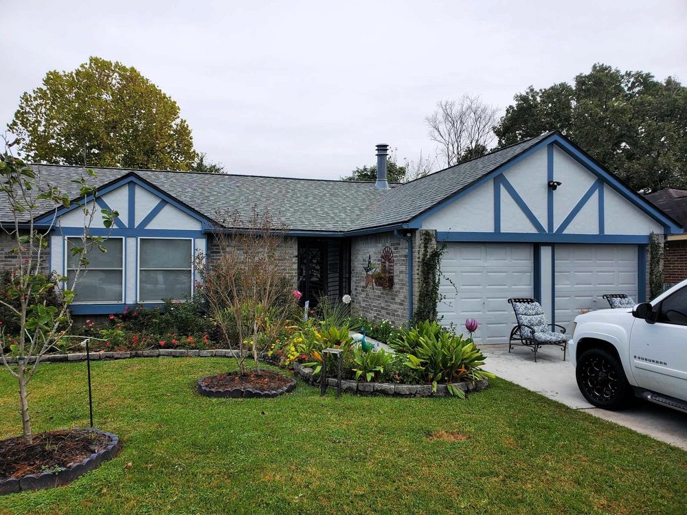 Slide of Hinojosa Waterproofing