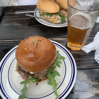 Duke's Grocery - Proper Burger, Banh Mi - Pubs Near Me - Washington, DC, District of Columbia Duke's Grocery - Proper Burger, Banh Mi - Pubs Near Me - Washington, DC, District of Columbia