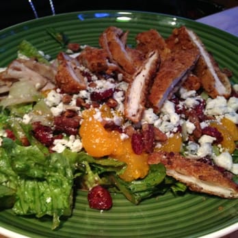 Applebee's Grill + Bar - Pecan crusted chicken salad - American Near Me - North Huntingdon, Pennsylvania