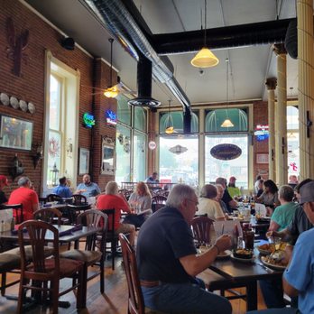 Boudreaux's - Dining area - Cajun/Creole Near Me - Saint Joseph, Missouri