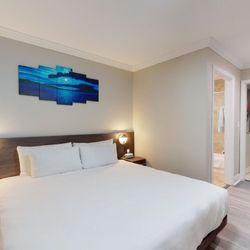 Nuvo Suites Hotel - Executive King Suite