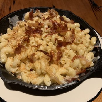 Taverna - Mac n cheese with prosciutto - Italian Near Me - Wilmington, Delaware Taverna - Mac n cheese with prosciutto - Italian Near Me - Wilmington, Delaware