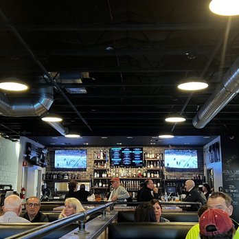 INC 82 Brewing - Inside - Breweries Near Me - Dublin, California