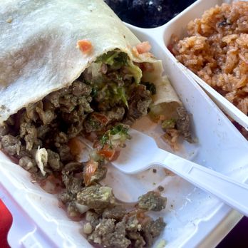 Serg's Mexican Kitchen - Carne Asada Burrito - Food Trucks Near Me - Honolulu, Hawaii