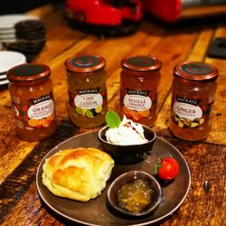 P5 Eiscafé & Espresso Bar - Scones