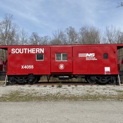 High Bridge Park and Historic Bridge - High Bridge Caboose