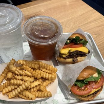 Shake Shack Warwick - Single and double shake shack burgers - Fast Food Near Me - Warwick, Rhode Island