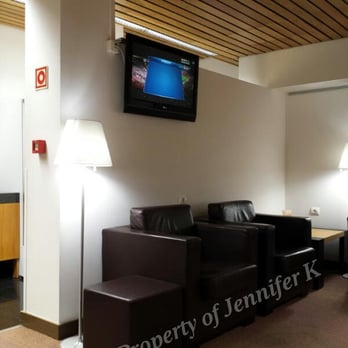 Lisbon Lounge - Airport Lounges Near Me - Lisbon, 11