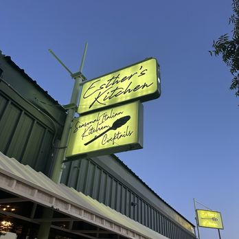 Esther's Kitchen - Outside...unassuming...but inside packs a punch with the modern eclectic decor - Italian Near Me - Las Vegas, Nevada Esther's Kitchen - Outside...unassuming...but inside packs a punch with the modern eclectic decor - Italian Near Me - Las Vegas, Nevada