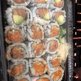 Osaka Fusion - 3 Roll Special, Spicy Salmon, Spicy Tuna, Salmon Avocado. - Japanese Near Me - Brooklyn, New York Osaka Fusion - 3 Roll Special, Spicy Salmon, Spicy Tuna, Salmon Avocado. - Japanese Near Me - Brooklyn, New York