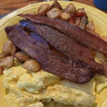 Tower Cafe - Breakfast & Brunch Near Me - Sacramento, California
