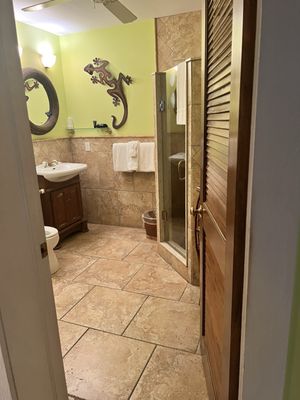 Tropical Inn by null