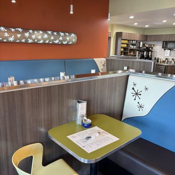 Snooze, an A.M. Eatery - Rear dining room - Breakfast & Brunch Near Me - Denver, Colorado