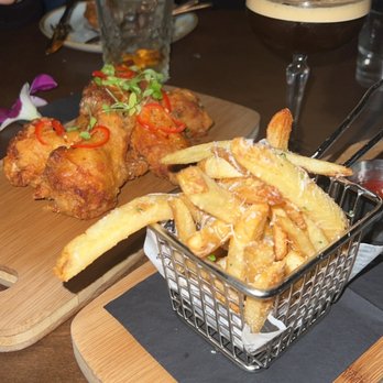Dolly's - Small bites great drinks - Cocktail Bars Near Me - New York, New York