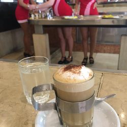 Café Haití - No wonder they call this place cafe with legs!