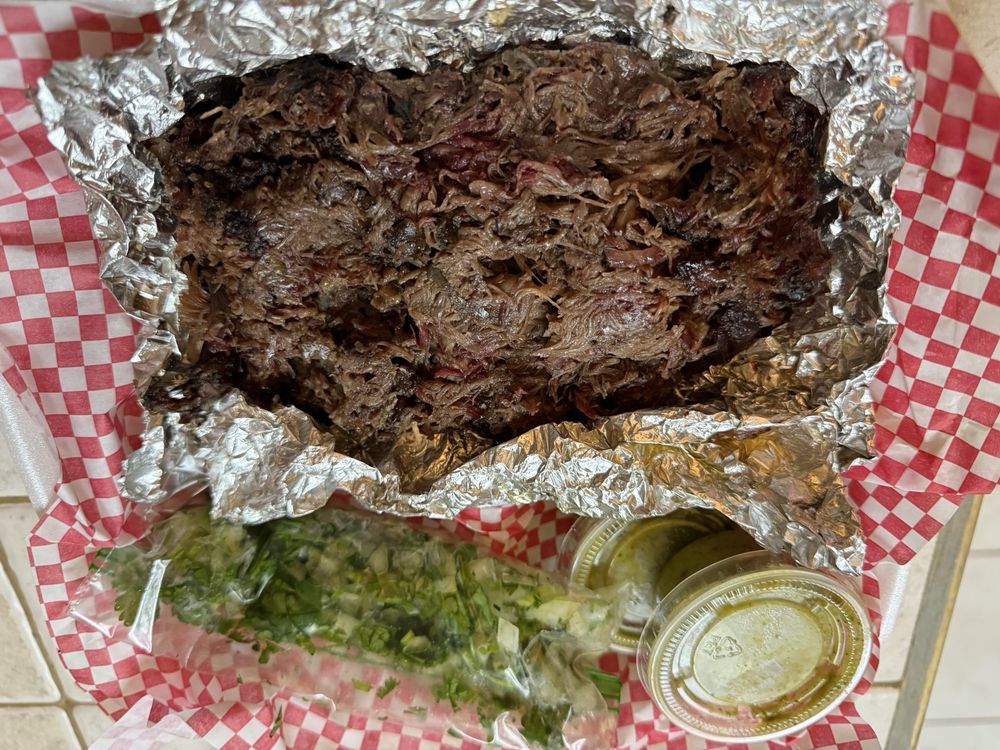 Smokin Hotbox BBQ Logo