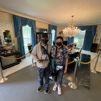 Graceland Mansion - Museums Near Me - Memphis, Tennessee