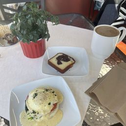Gluten free Mammas Benedict and GF marble cake. Gluten free Mammas Benedict and GF marble cake.