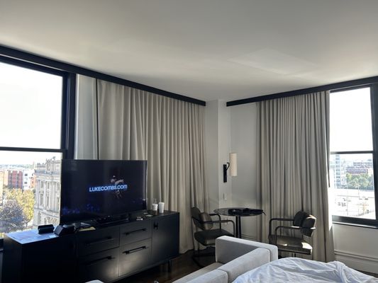 Surety Hotel, Autograph Collection by null