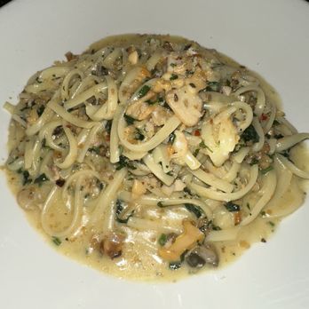 Bricco Trattoria - Linguine with chopped clams - Italian Near Me - Glastonbury, Connecticut