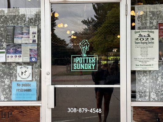 The Potter Sundry by null