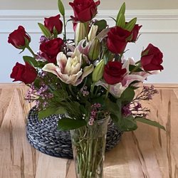 Magellan's Florist & Rockville Florists - Flower Arrangement that I received.