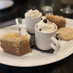 Polizzi's - Dessert sampler
