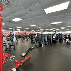 Power Strength Gym - Big gym with lots of equipment