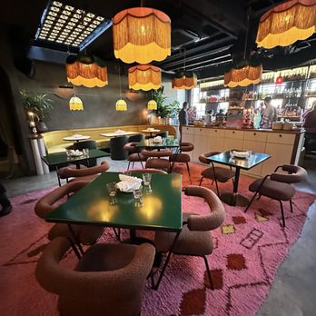 La' Shukran - the dining room  @davideatsdc - Middle Eastern Near Me - Washington, DC, District of Columbia